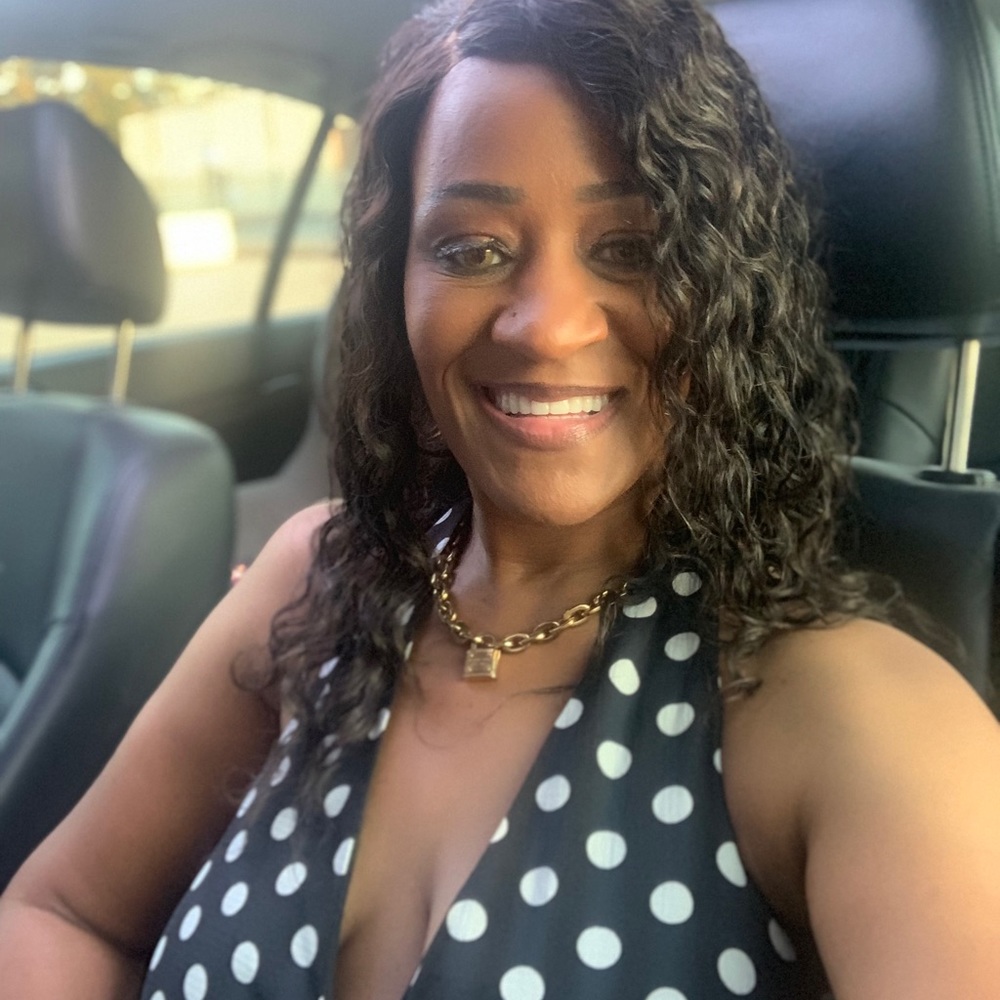 Meet your Posher, Shakena